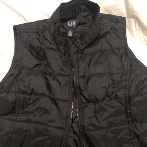GAP black vest size M